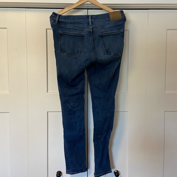 Denim Forum | The Nico Midrise Skinny Jeans - Picture 2 of 3